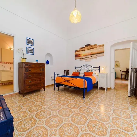 Holiday home Near Piazza Dei Mulini *
